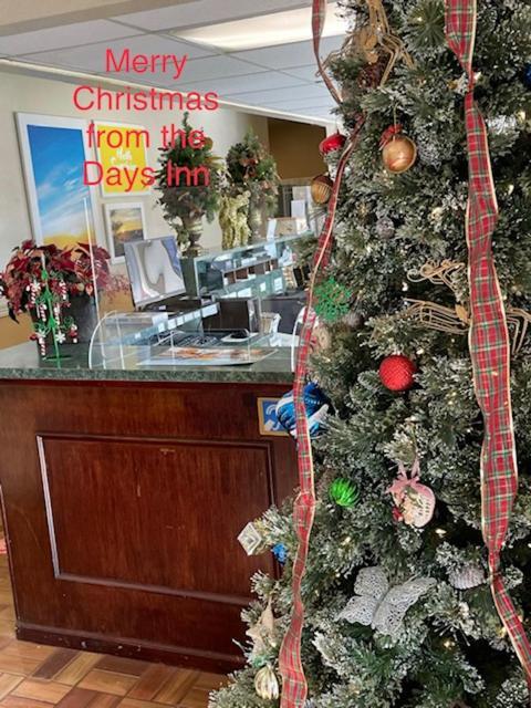 Days Inn By Wyndham Asheville West Candler Extérieur photo